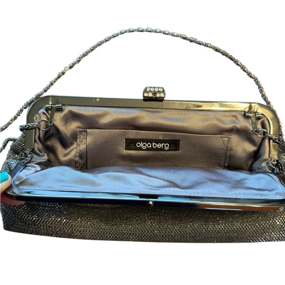 Olga Berg Clutch Silver Chain Metal Evening Cocktail East West Shoulder Bag NWOT - Picture 8 of 16